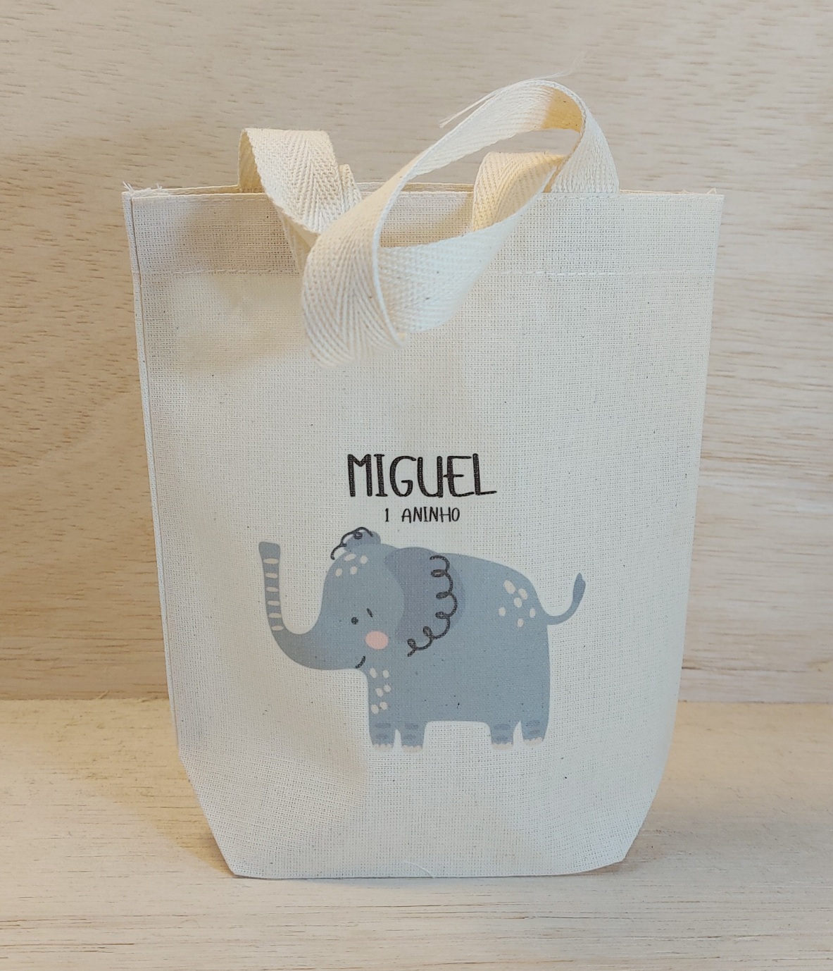 Sacolinha Minibag Elefante - Artbook - Safari - Nome e Idade - Personalizada - Estampa Grande - Algodão Cru - Lembrancinha de Aniversário