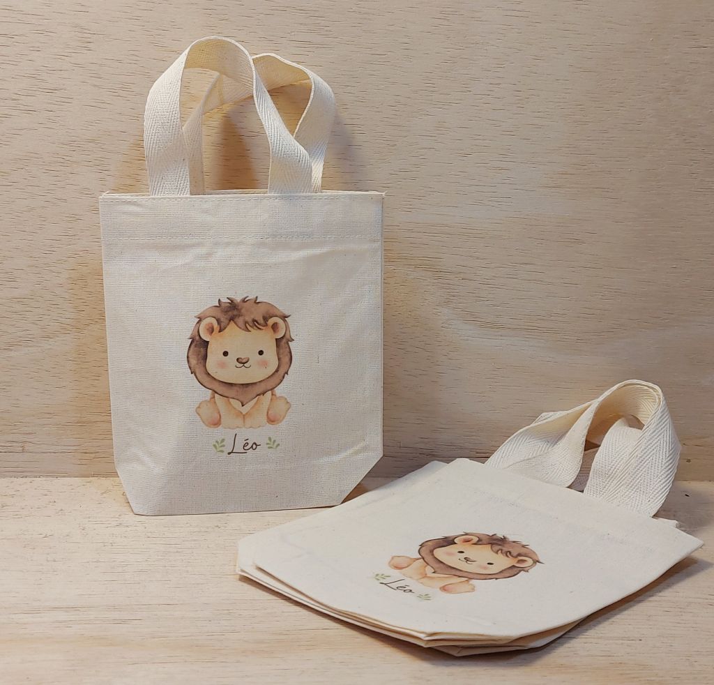 Sacolinha Minibag Leãozinho Baby - Personalizada - Estampa Grande - Algodão Cru - Lembrancinha de Aniversário
